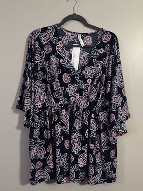 Dear Scarlett Navy and Pink Paisley V-Neck Women’s peplum blouse size 2x
